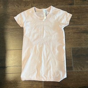 Lululemon swiftly tech short sleeve shirt
